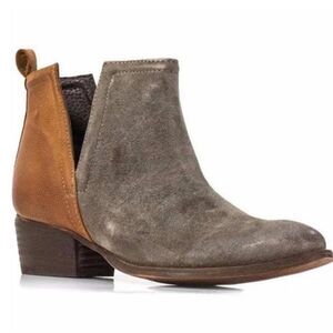 DIBA TRUE Boho Leather Two Tone Ankle Booties 7.5 grey brown suede cute western
